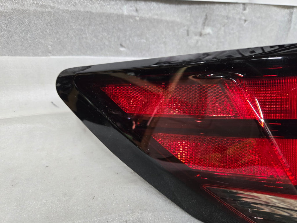 2020-2024 NISSAN SENTRA REAR LEFT TAIL LAMP ASSEMBLY USED OEM 26555-6LB0A