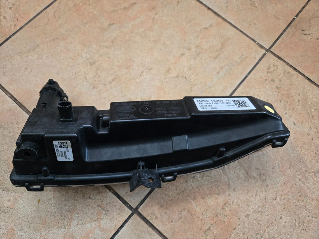 2022-2023 Range Rover Vogue L460 Right Passenger LED Foglight OEM M8E215200AC