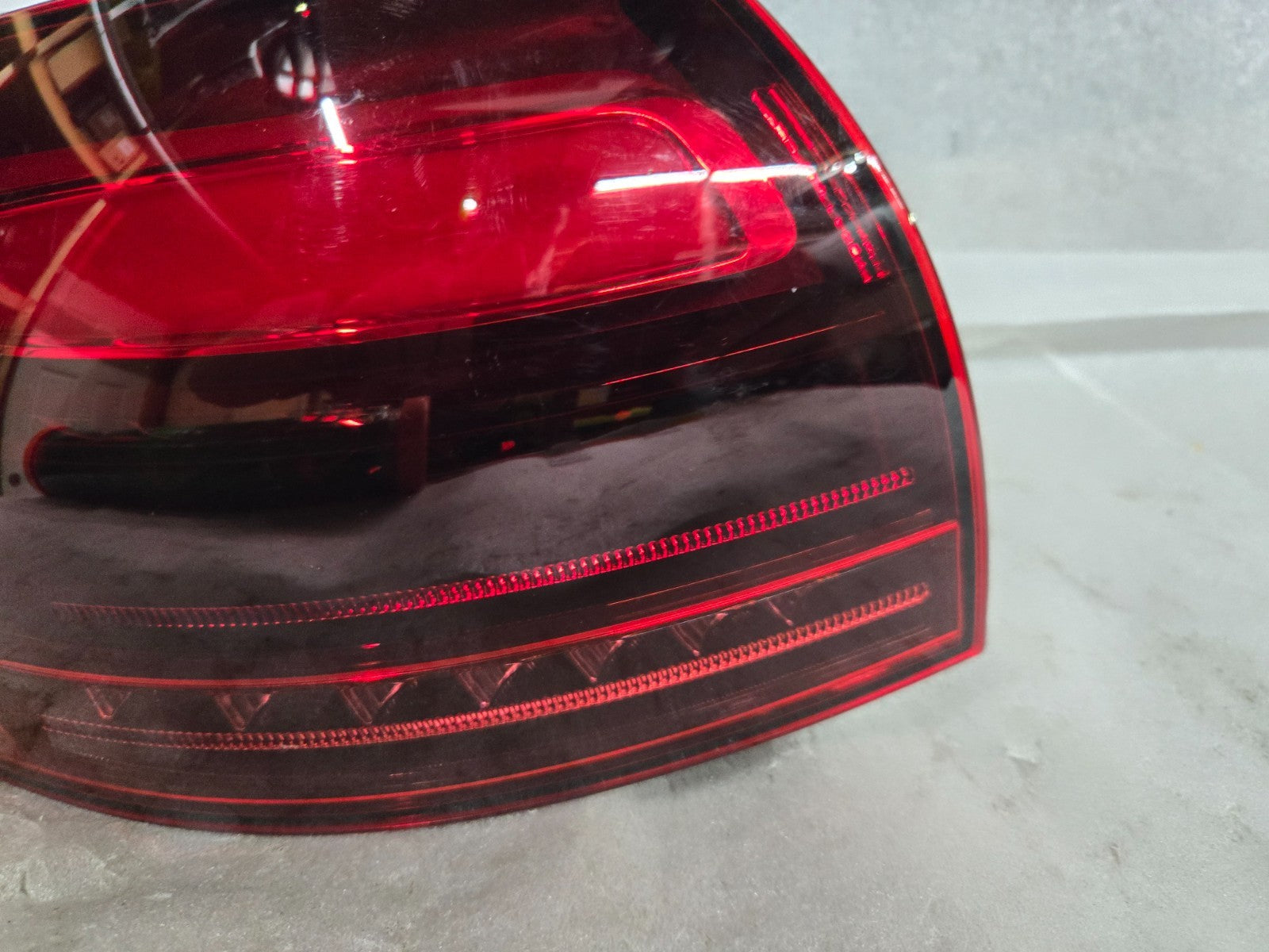 2024-2026 Mercedes Benz GLE350 GLE450 Left Driver LED Taillight A1679066710 OEM