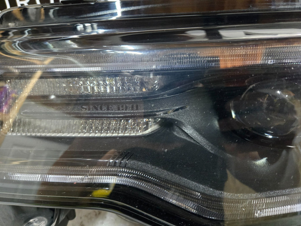 2016-2022 JEEP GRAND CHEROKEE NON-AFS LEFT HEADLIGHT XENON BLACK Since 1941 OEM