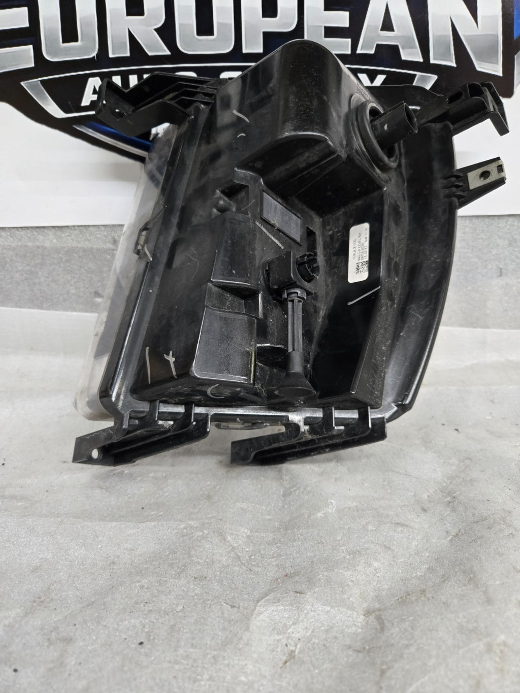 ⭕ 2016-2020 Tesla Model X Front Passenger Side Fog Light Lamp Right 1034327-00-C