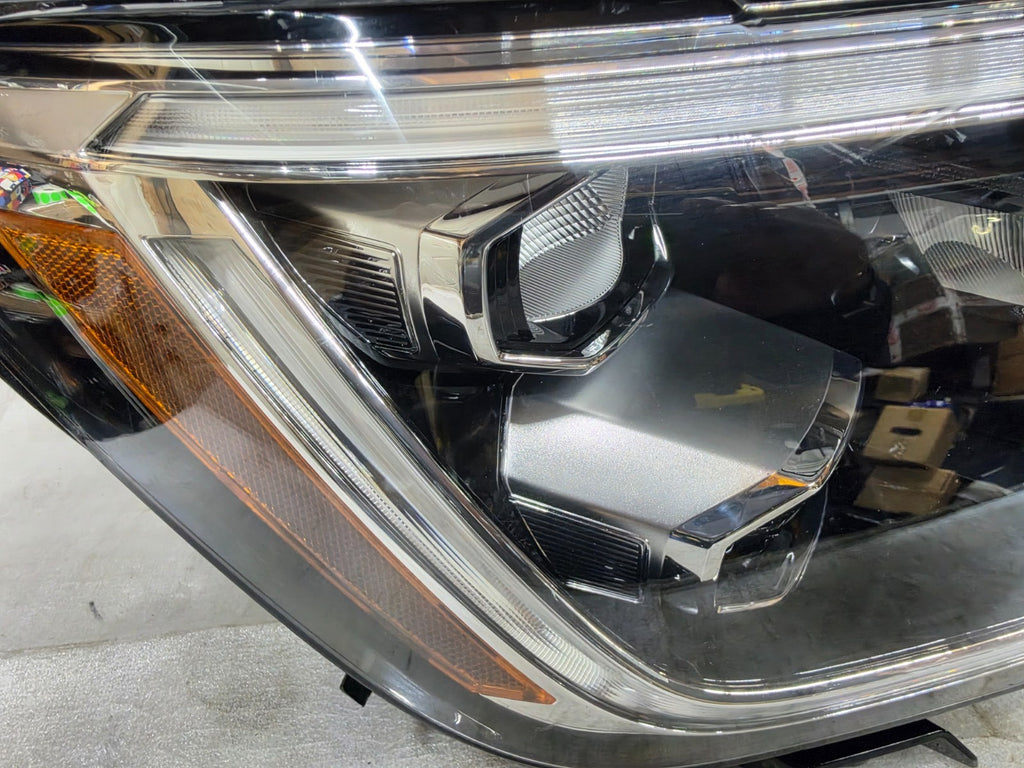 2024 - 2025 Volkswagen Atlas Right RH Base LED Headlight OEM Complete 3CN941082L
