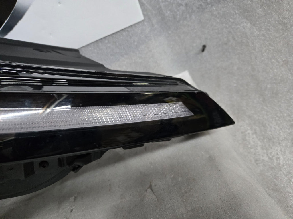 2025 2026 Kia Carnival FULL LED Headlight Right RH Passenger Side #92102-R07 OEM