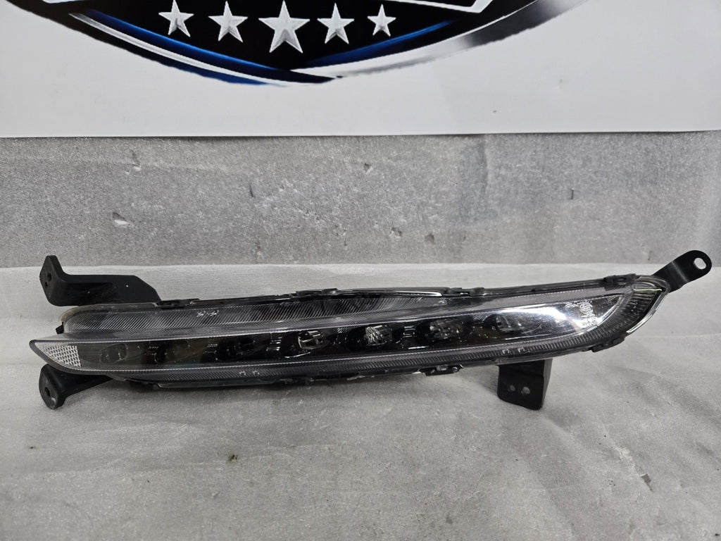 2016 2017 Hyundai Right RH Passenger Side Daytime Running Light LED OEM 92208-E6