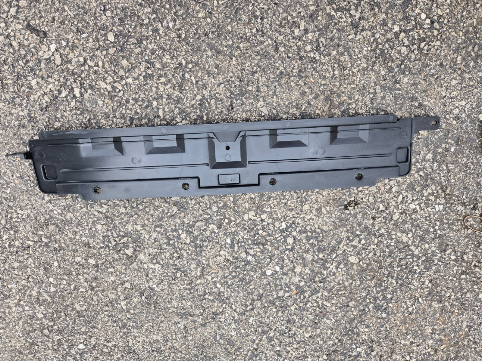 GM Genuine Parts 84767446 Radiator Support Baffle OEM