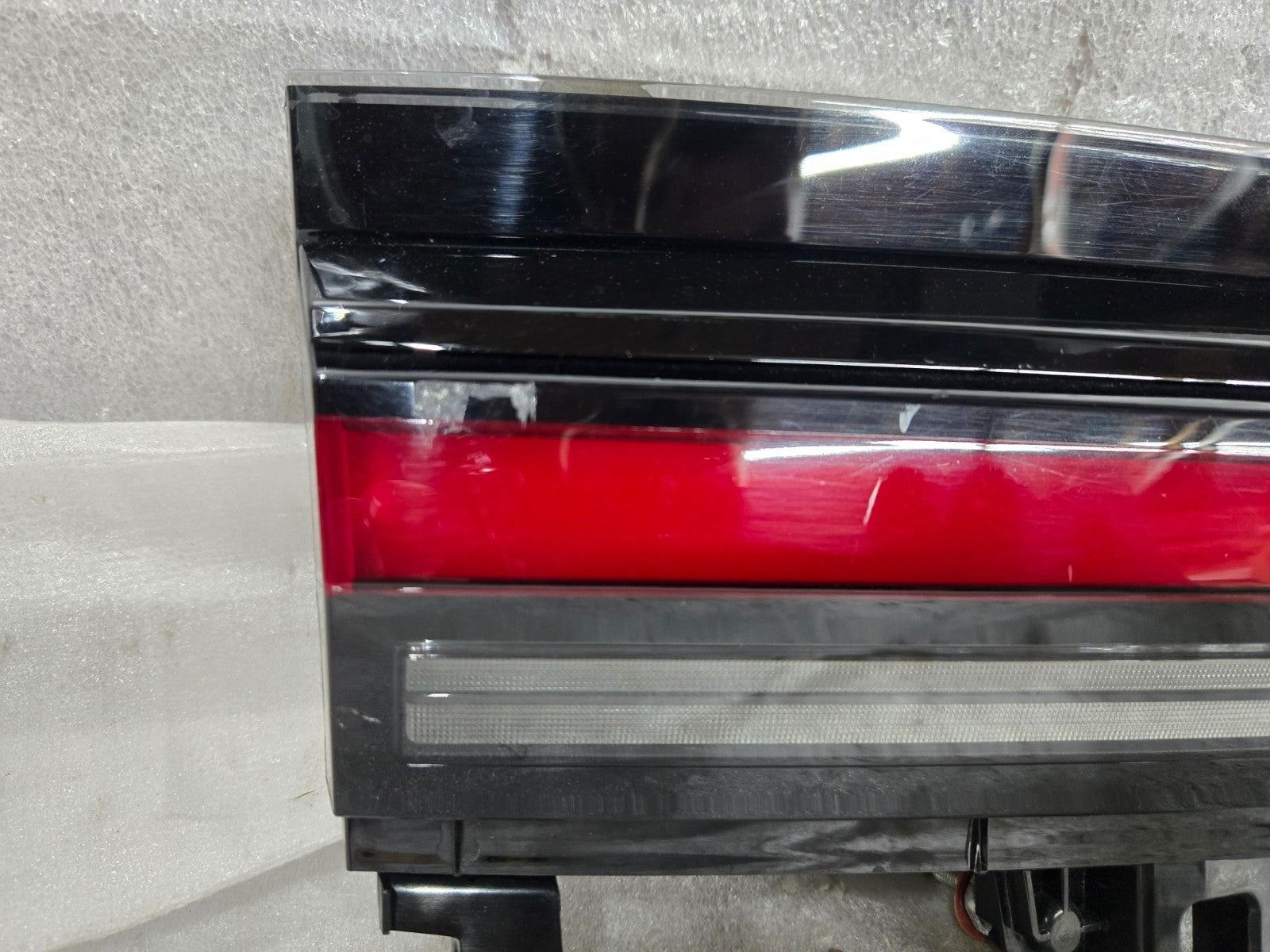 2023-2024 BMW i7 G70 Taillight LEFT LH DRIVER Inner H75A45BA704 OEM