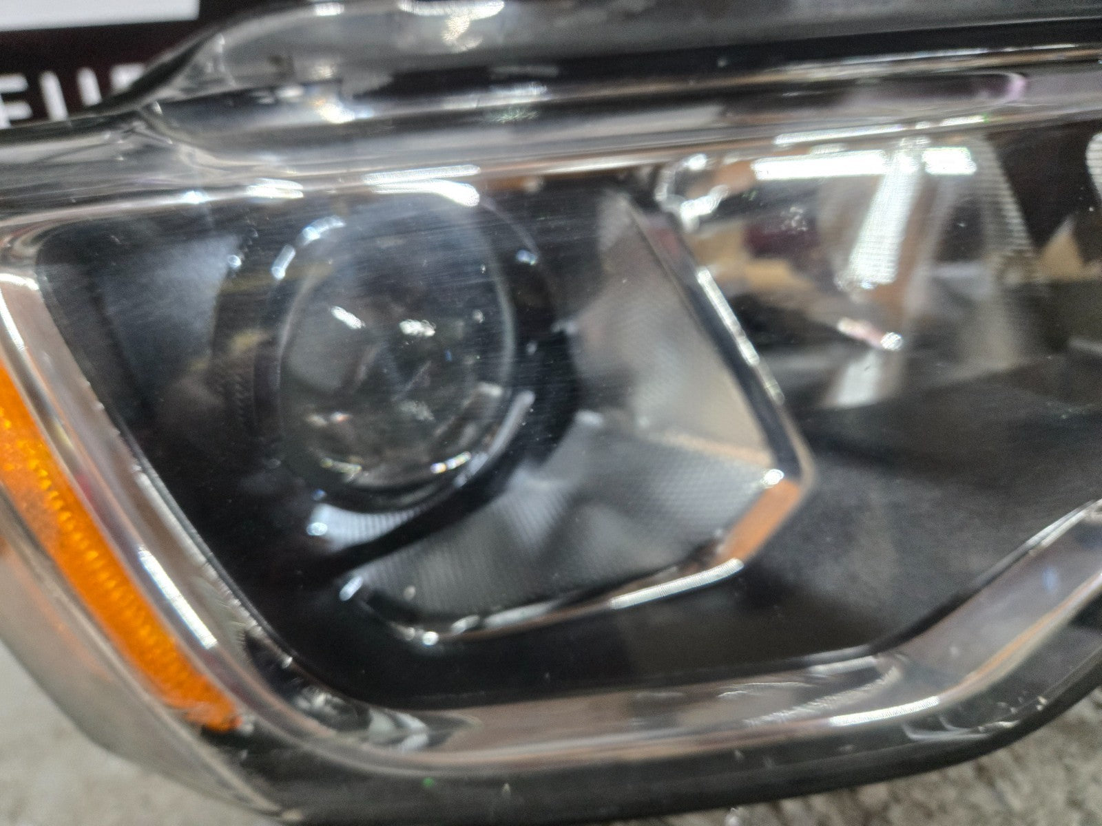 2016-2021 Jeep Grand Cherokee Base Halogen Right Side Headlight OEM 68289234-AE