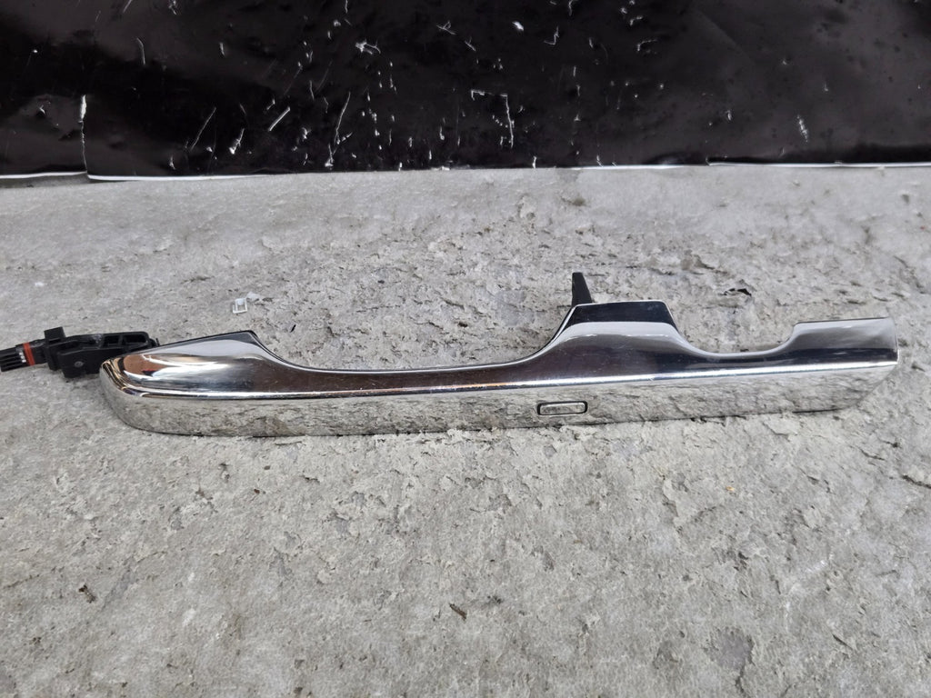 2015-2019 Rolls Royce Wraith Dawn Front Left LH Door Handle 51217348277 OEM RR05