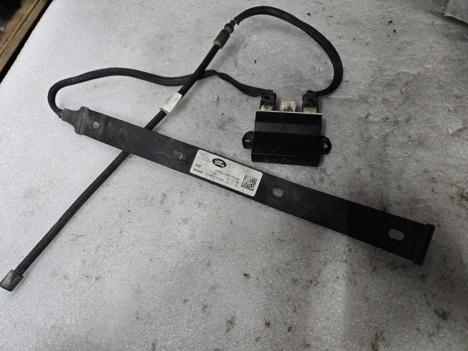 2019-2022 LAND RANGE ROVER REAR TAILGATE LIFTGATE HANDS FREE SENSOR MODULE OEM