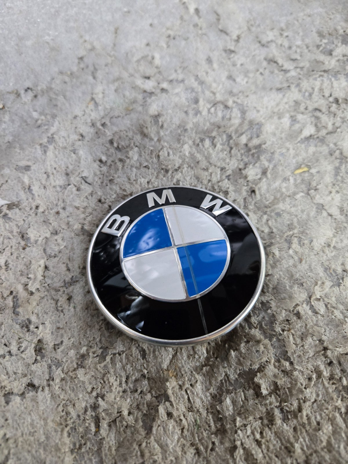 2018-2024 BMW X3 G01 FRONT HOOD BONNET EMBLEM LOGO SYMBOL BADGE OEM 7499154