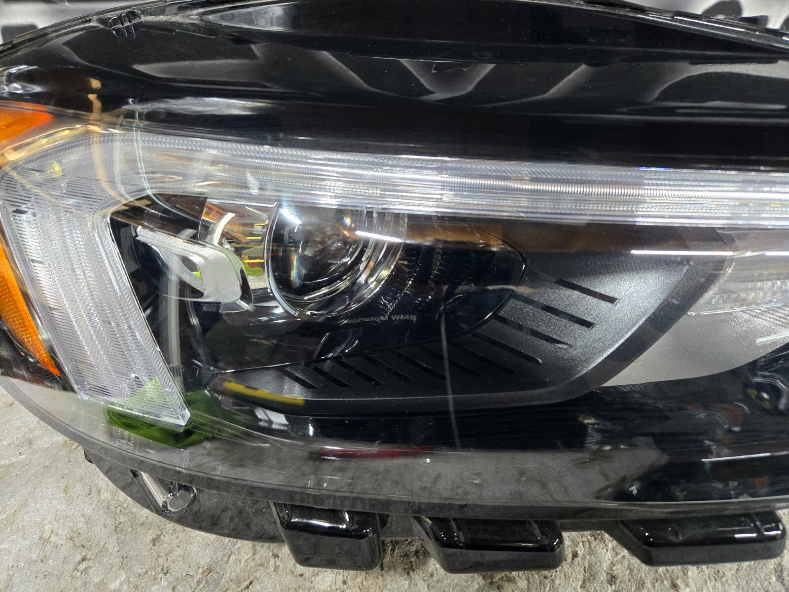 2019-2023 FORD EDGE SPORT BLACK BEZEL RIGHT PASSENGER RH LED HEADLIGHT OEM