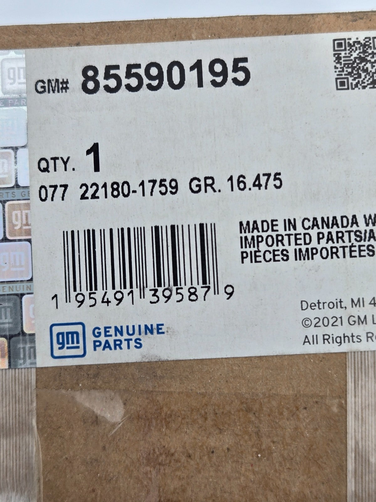 Genuine GM Belt Molding 85590195 NEW OEM