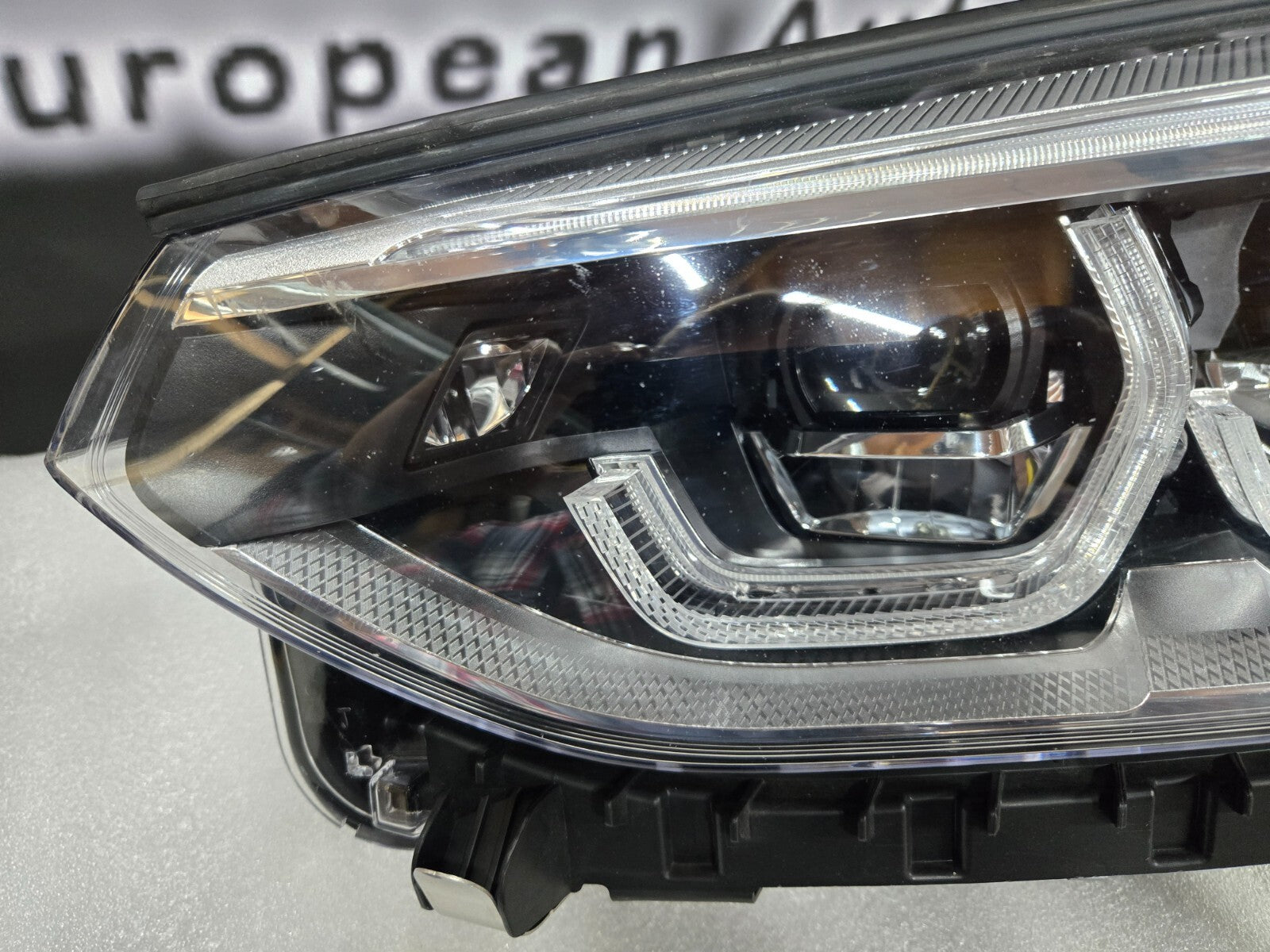 2018-2021 BMW X3 X4 G01 G02 Adaptive LED HEADLIGHT LEFT DRIVERS SIDE OEM 8739657