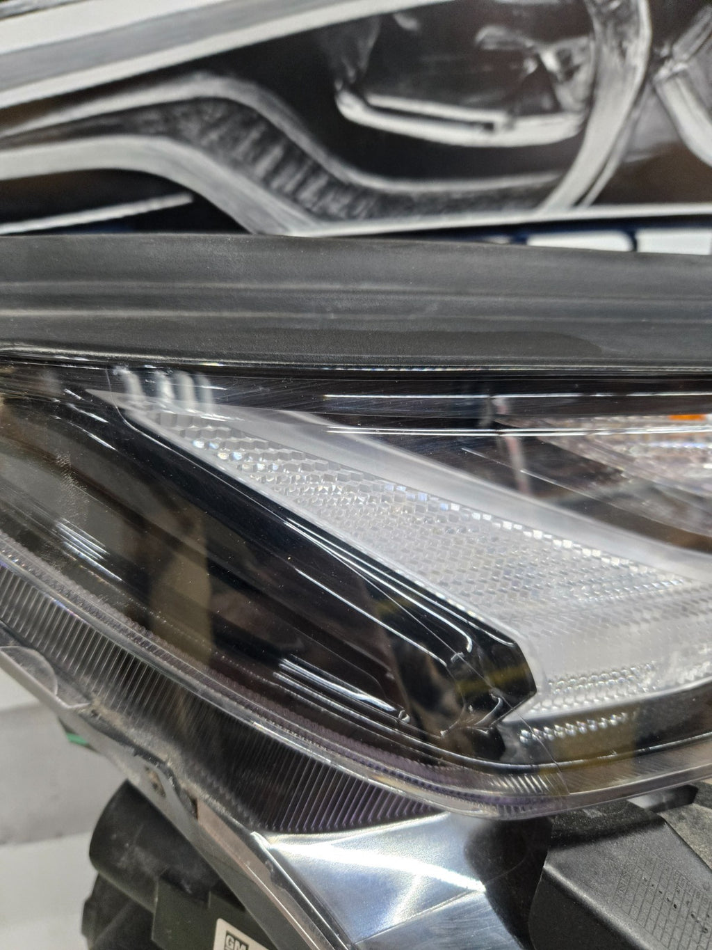 2021-2023 Chevrolet Trailblazer Front Right RH Headlight Assembly OEM 42778368
