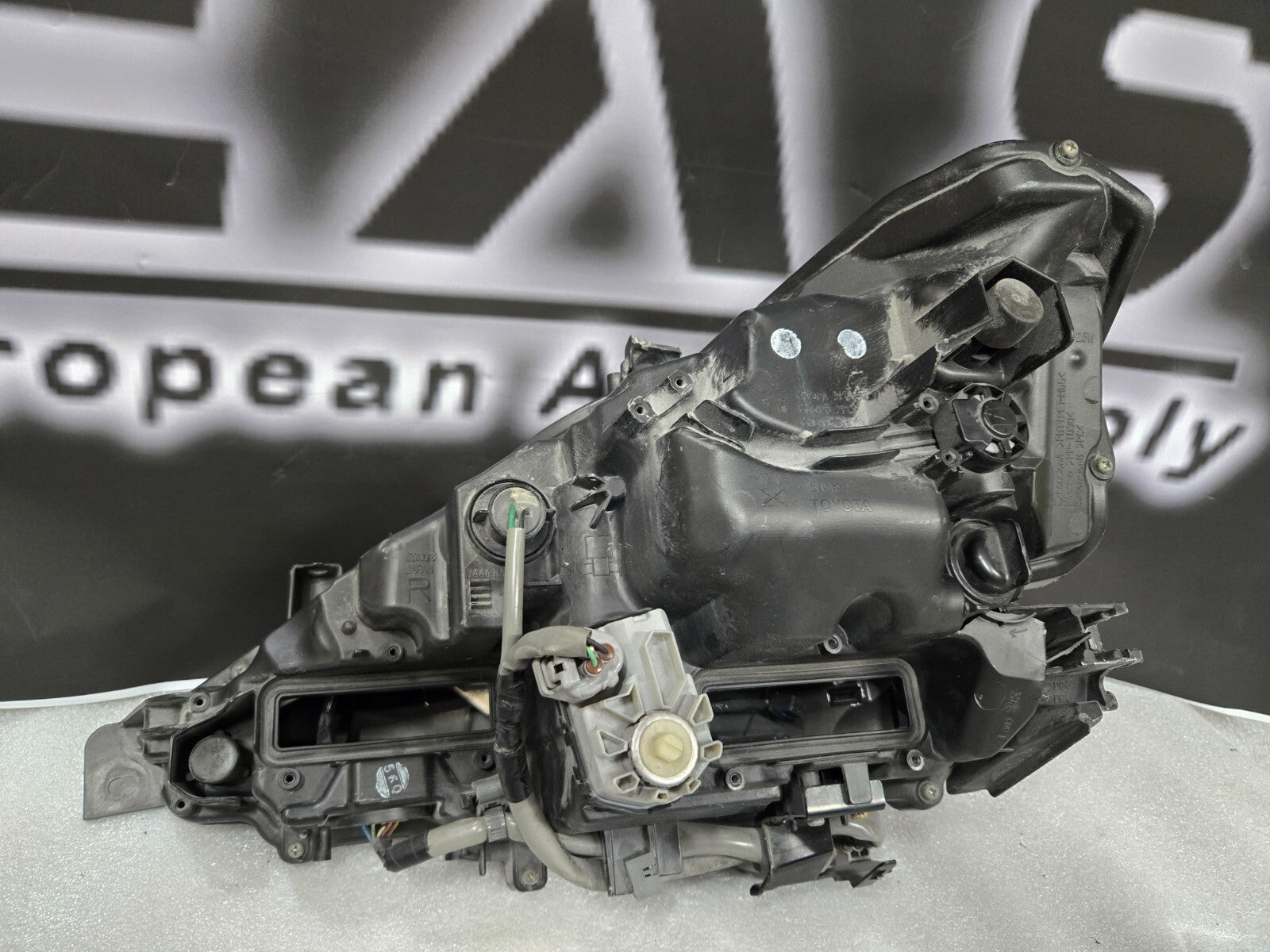 2014-2016 Lexus IS300 Right RH Passenger Side Headlight LED OEM 8118553750