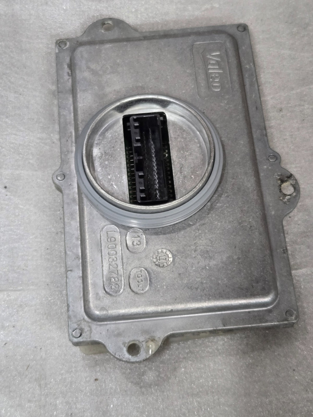 2015-2020 Cadillac Escalade Headlight Control Module Ballast L90051949 OEM