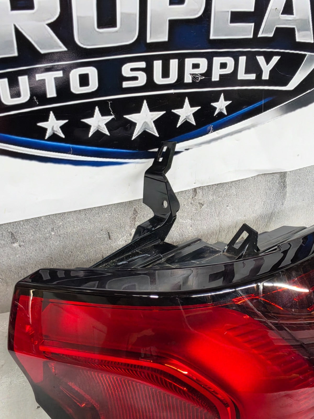 2025-2026 GMC Terrain Passenger Right RH LED Tail Light OEM 26576395