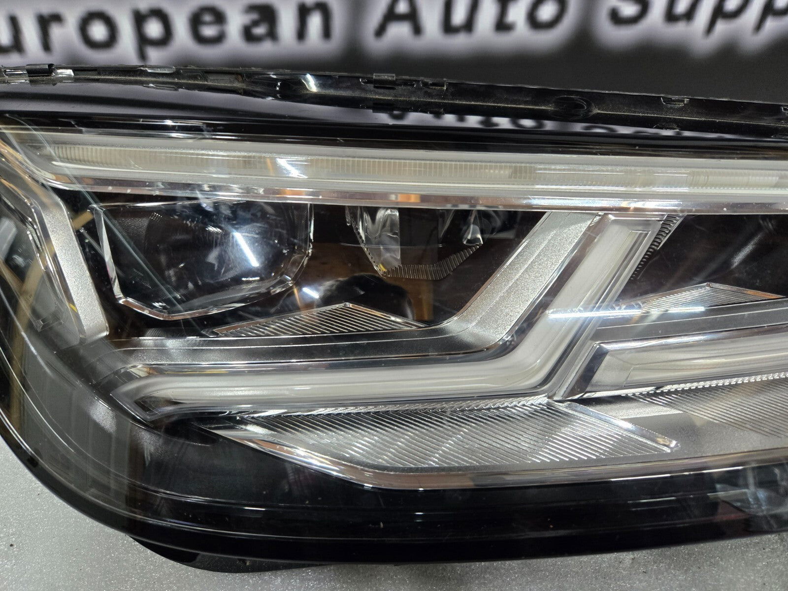 2018 2019 2020 Audi Q5 SQ5 LED Headlight Right Passenger Side RH OEM 80A941034E