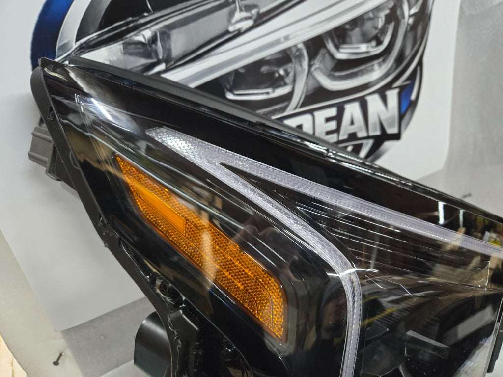 2025 2026 Kia Carnival FULL LED Headlight Right RH Passenger Side #92102-R07 OEM