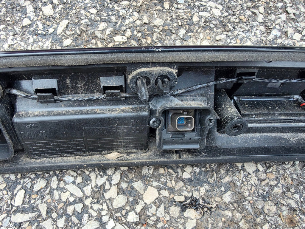 2018-2021 Mini Cooper OEM Rear Lift Gate Trim Molding W/Camera *SCUFFS* 7489756