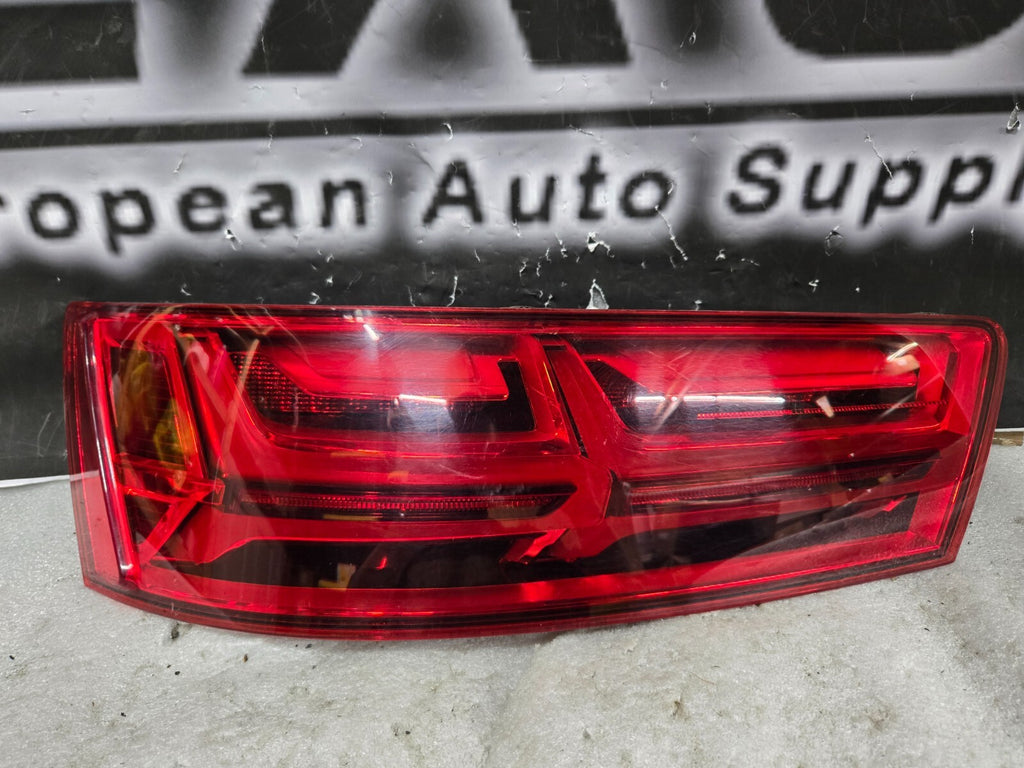 2016-2018 AUDI Q7 Left LH Drivers Side LED Tail Light Lamp Upper 4M0945093D OEM