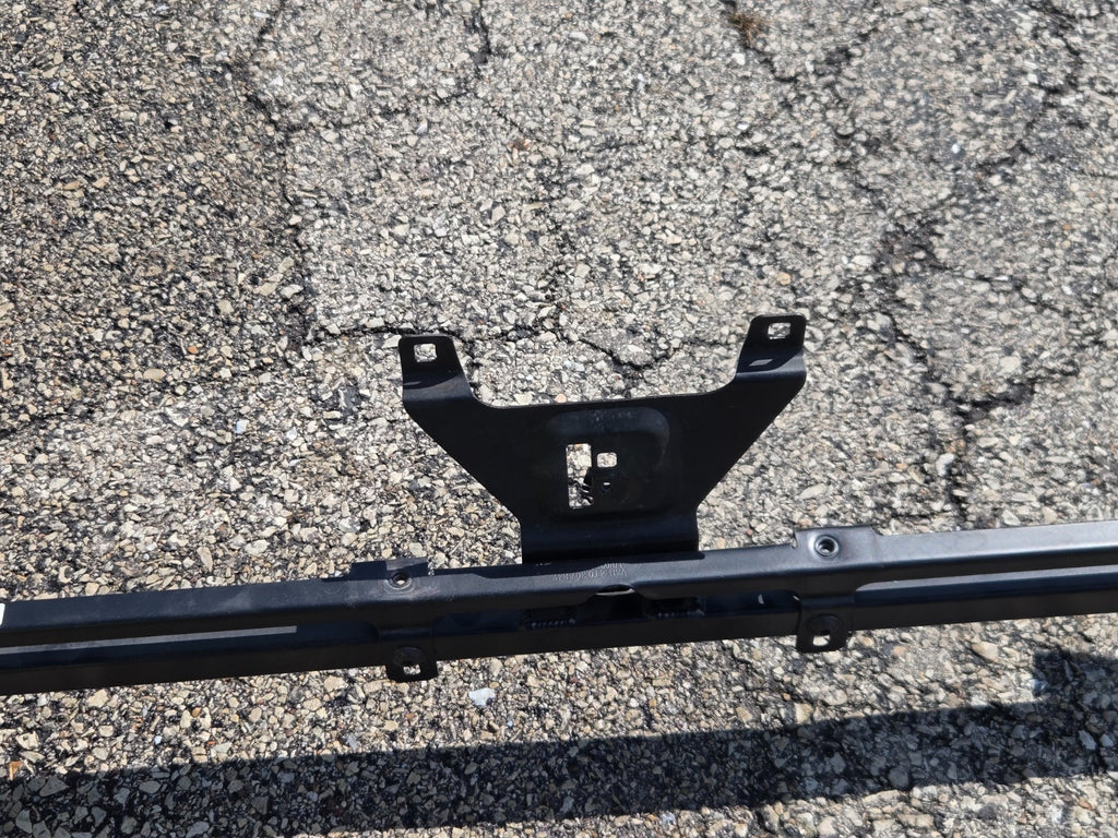 LAMBORGHINI HURACAN REAR BUMPER CROSSMEMBER SUPPORT MOUNT BRACKET OEM 4T0813753E