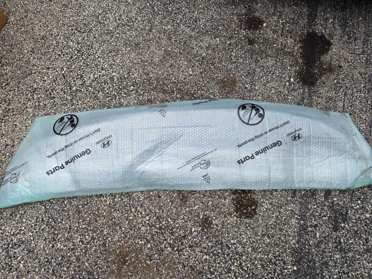 2017-2018 Hyundai Elantra Lower Cover 86612-F2000 OEM NEW