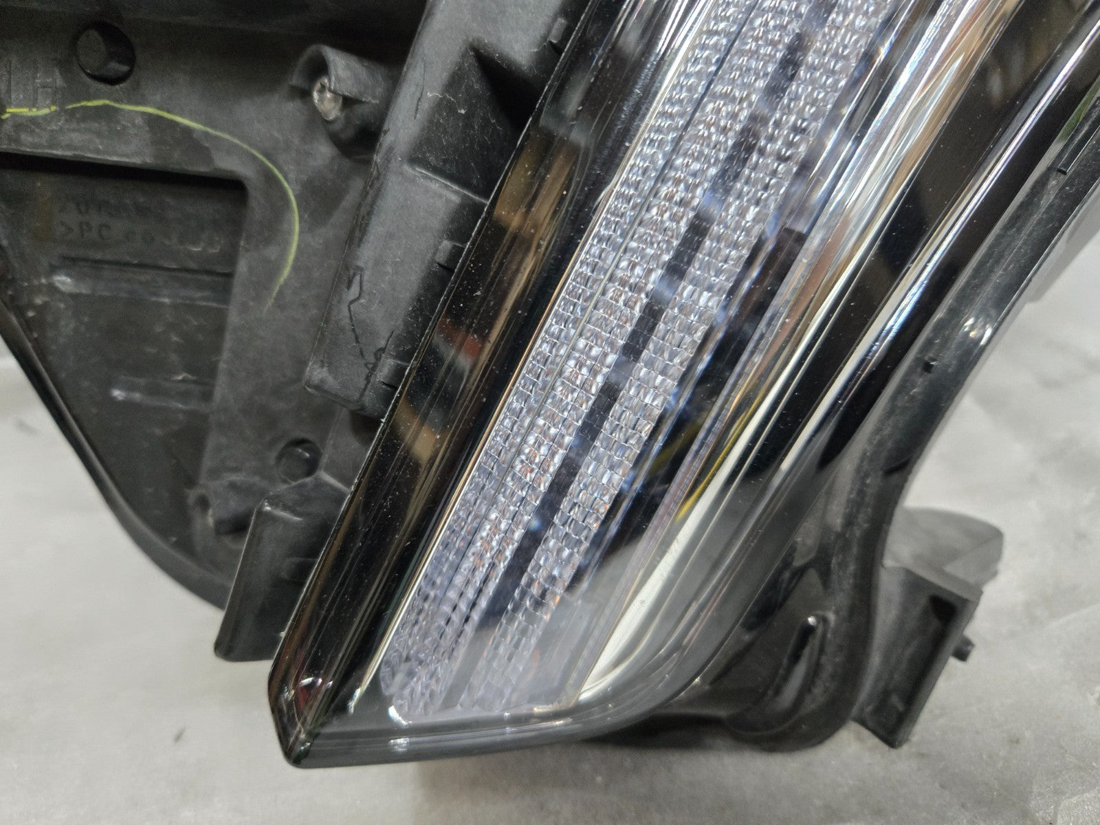 2017-2020 Cadillac XT5 Left LH Driver Side LED Headlight w/o AFS 84648543 OEM