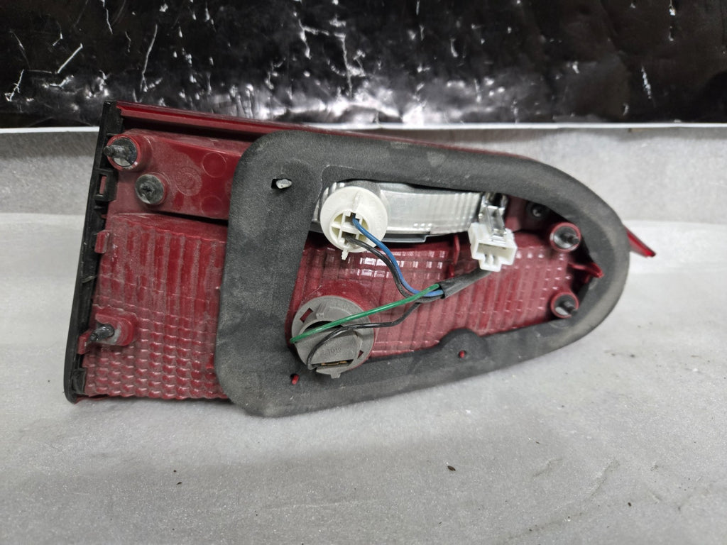 2017-2018 Hyundai Santa Fe Left LH Driver Side Inner Halogen Tail Light OEM