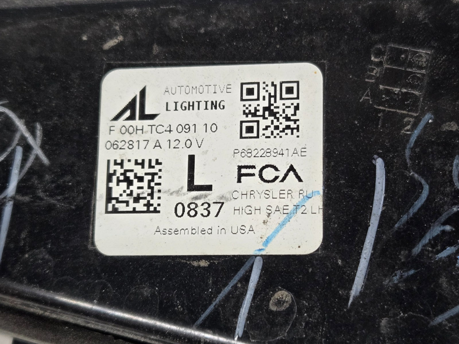 2017-2024 Chrysler Pacifica LH Left Driver Rear Inner Taillight OEM P68228941AE