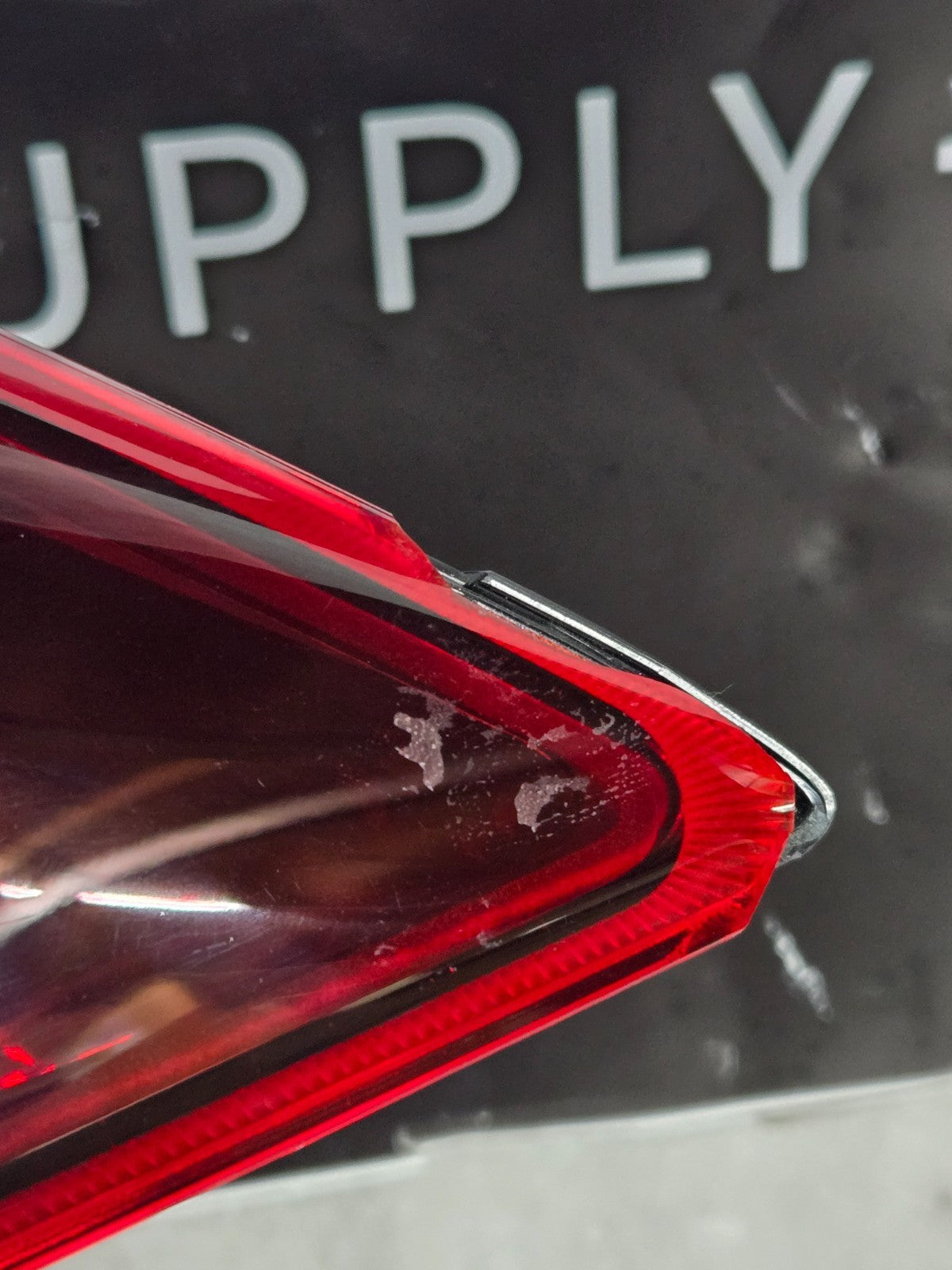 KIA Carnival KA4 Left LH Driver LED Tail Light Lamp 92402-R0650 OEM *Lens Chip