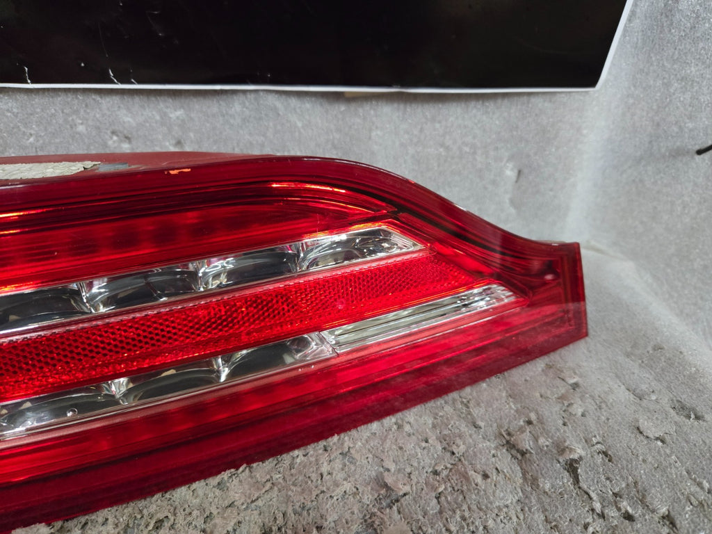 2018-2020 LINCOLN MKC REAR LEFT TAILGATE TAILLIGHT TAIL LIGHT LAMP OEM 80569CA