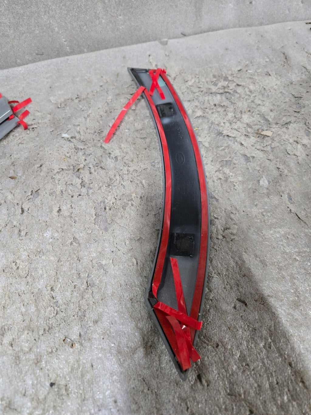 2014 - 2017 Range Rover Sport Rear Right RH Side Wheel Arch Trim Molding OEM