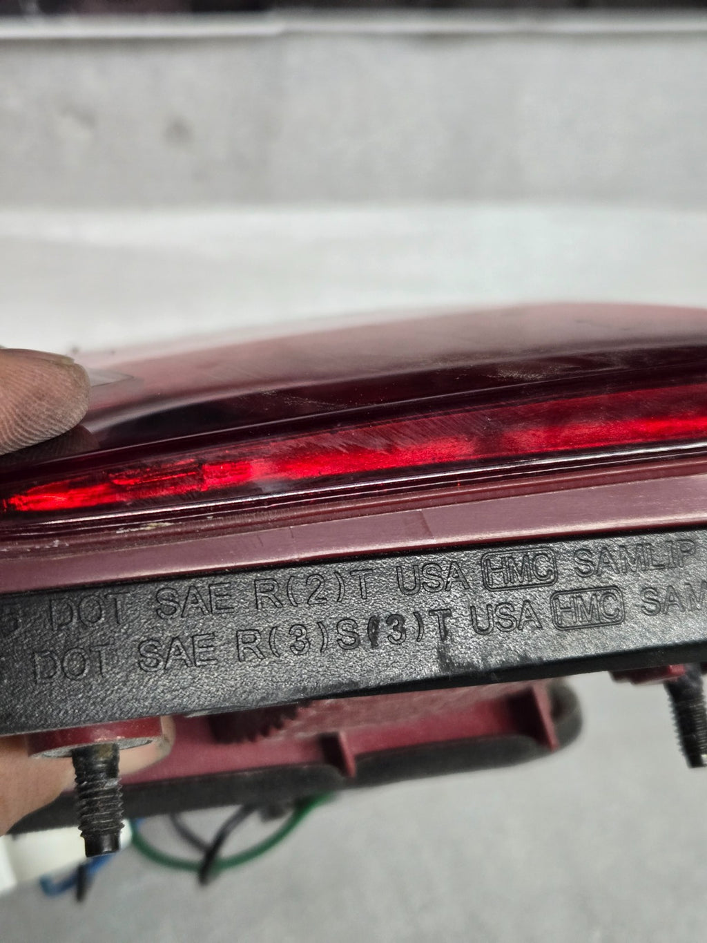 2017-2018 Hyundai Santa Fe Right RH Passenger Side Inner Halogen Tail Light OEM