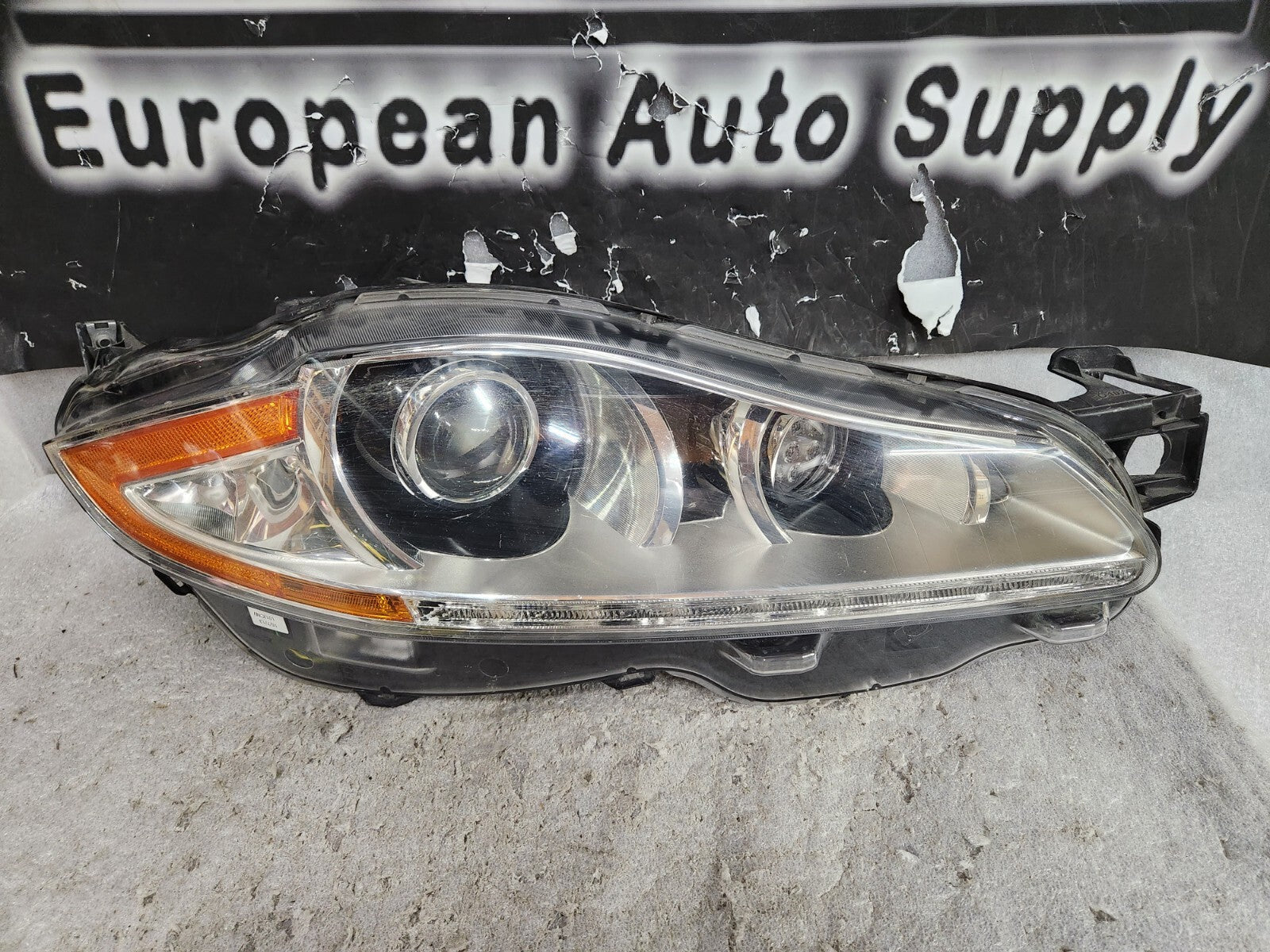 2010-2015 Jaguar XJ X351 Right Passenger Side HID Headlight Xenon Non-AFS OEM