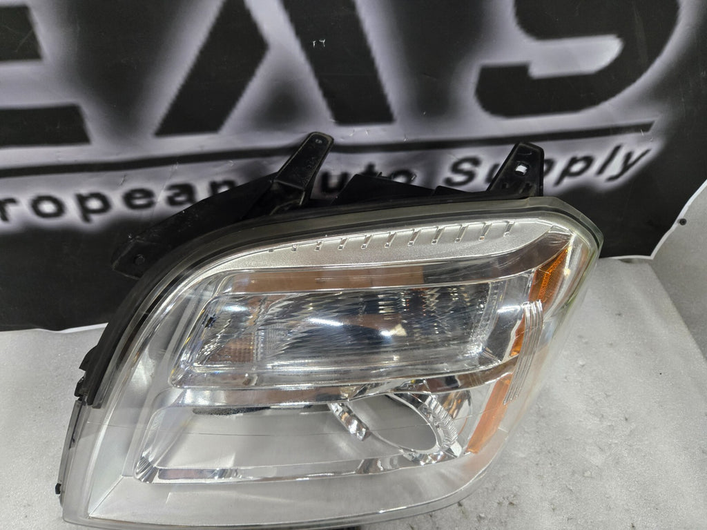 2010 2011 2012 2013 2014 2015 GMC Terrain Driver Left LH Halogen Headlight OEM