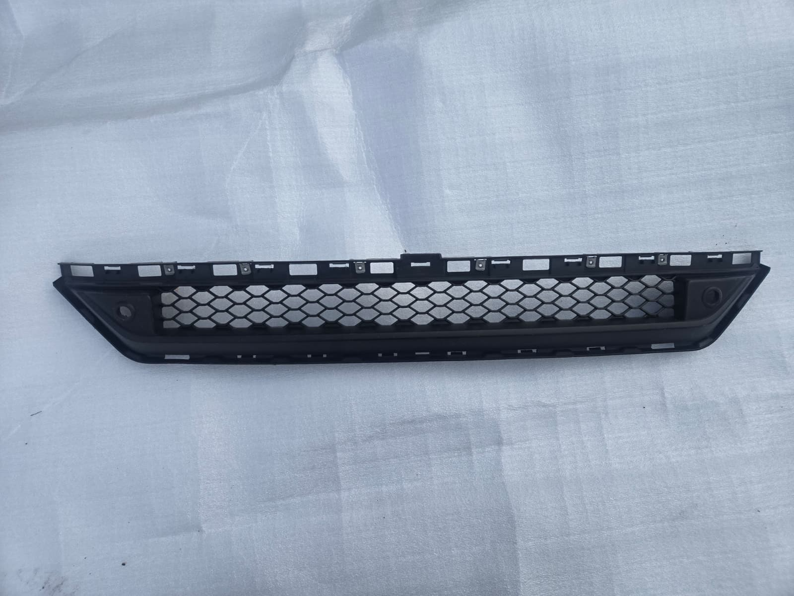 2023 2024 Maserati Grecale Bumper Lower Grille OEM 670170802