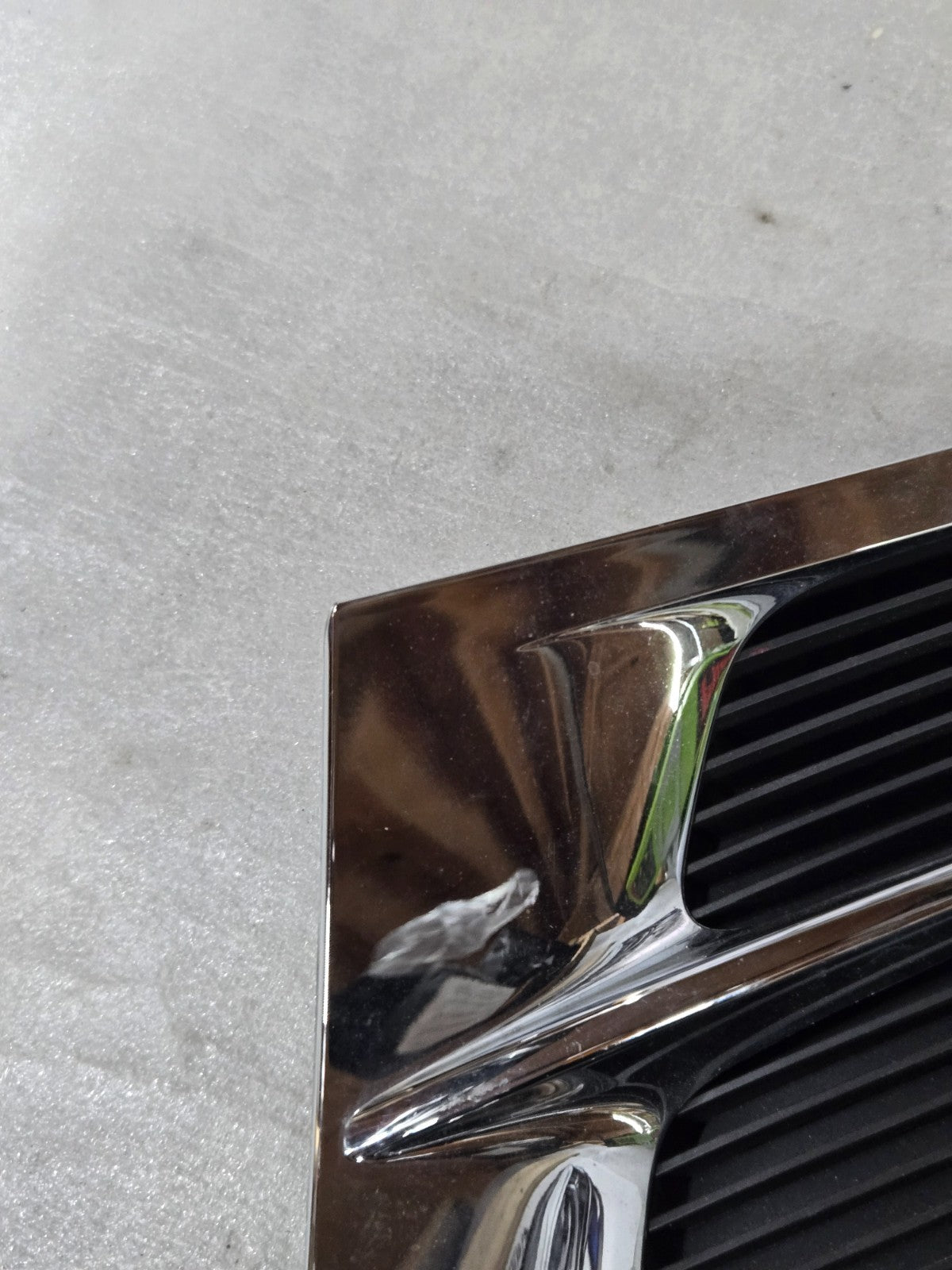 2018-2022 BENTLEY CONTINENTAL SPEED RIGHT RH FENDER VENT CHROME OEM 3SD821274C