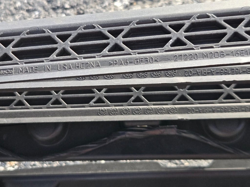 2021-2023 FORD BRONCO FRONT UPPER ACTIVE RADIATOR AIR SHUTTER M2DB-16E166-A OEM