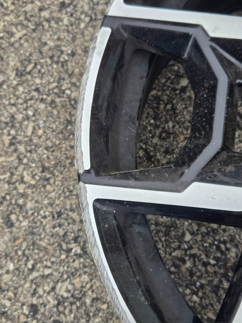 2023 - 2024 BMW X4 G02 OEM 19X7.5 M SERIES WHEEL RIM 7916263 *GOUGED/SCRAPED OEM