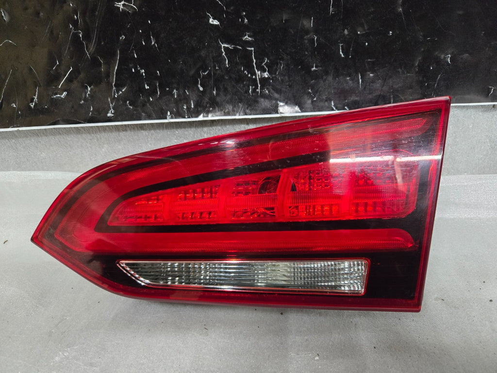 2017-2018 Hyundai Santa Fe Right RH Passenger Side Inner Halogen Tail Light OEM