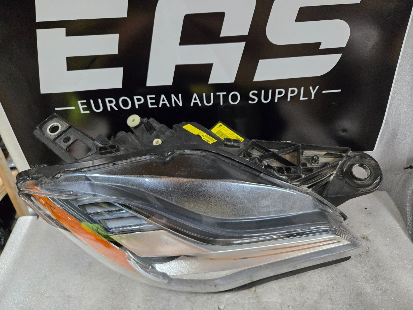 2018-2021 MASERATI QUATTROPORTE M156 RIGHT HEADLIGHT LED OEM 670100620 COMPLETE