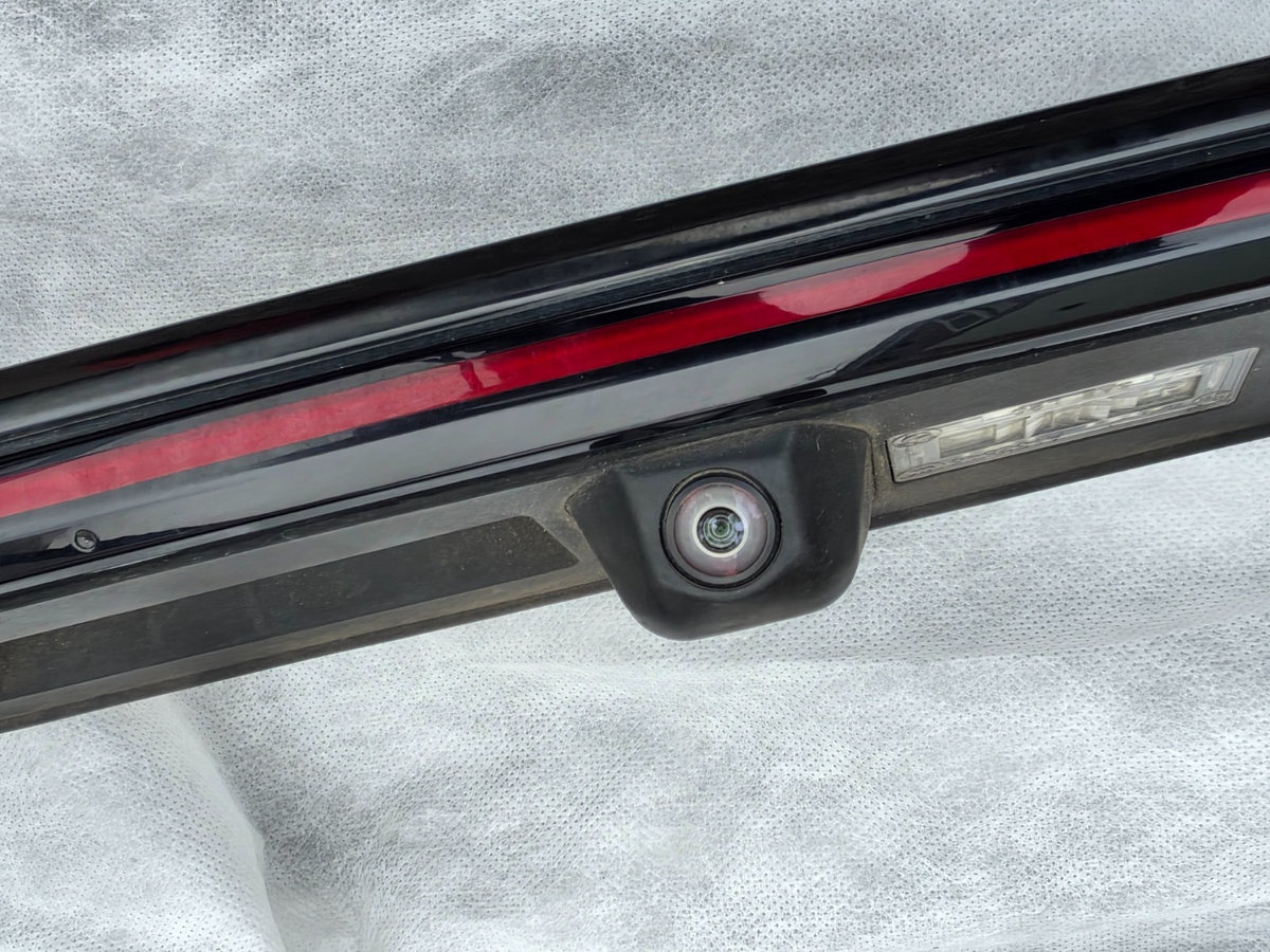 2020-2022 BMW 7 Series G11 LCI Tail Light Rear Center Third Brake LED ASSEMBLY 
