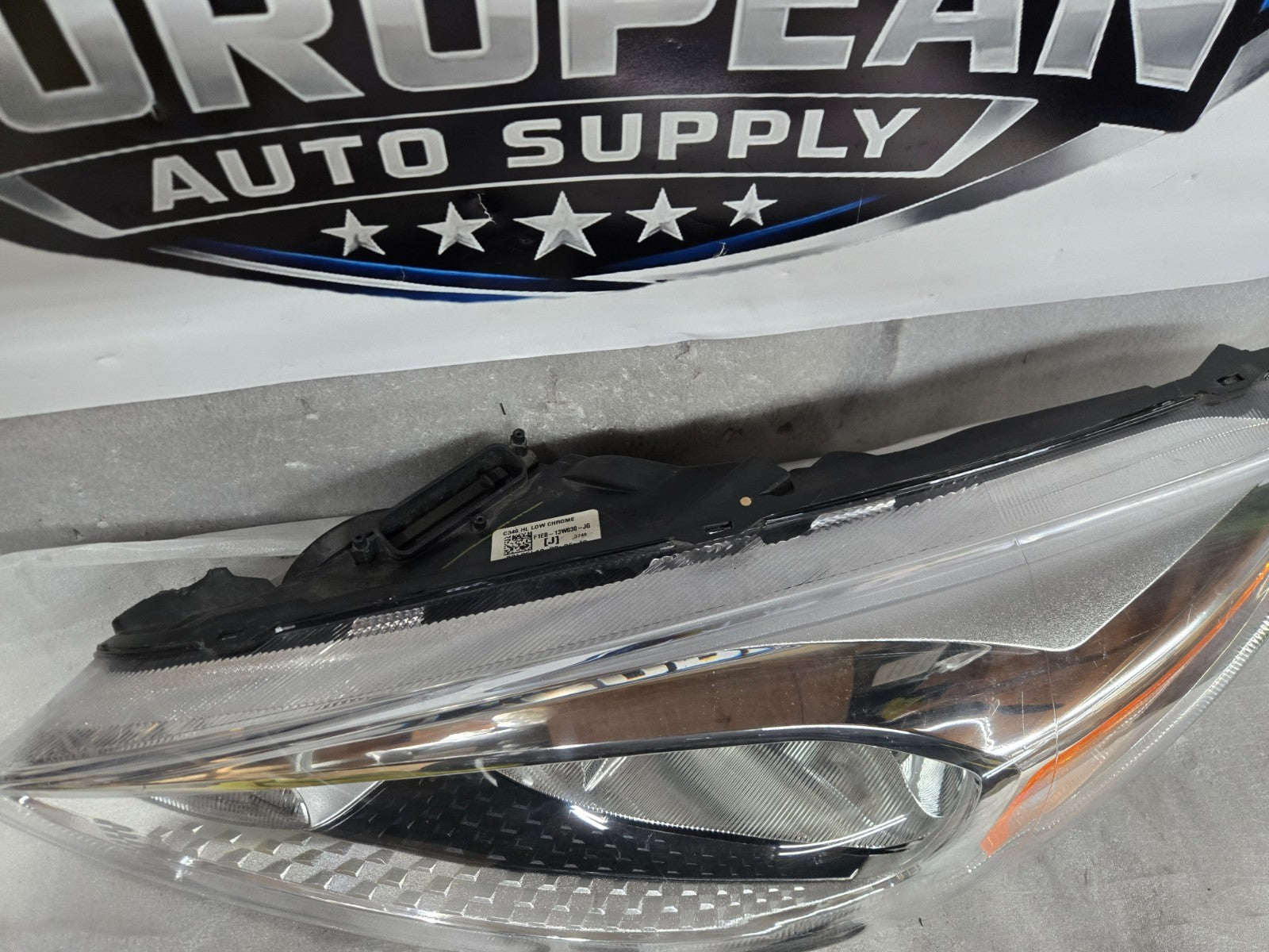 2015-2018 FORD FOCUS LEFT DRIVER LH HEADLIGHT ASSEMBLY F1EB13W030JG OEM