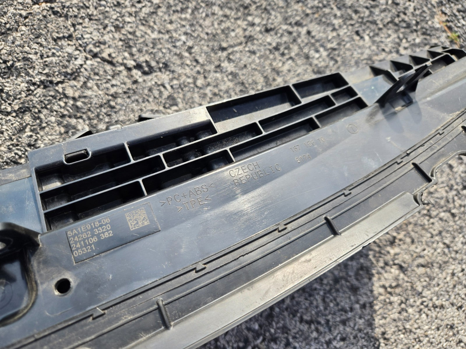 2022-25 BMW I4 G26 Front Lower Shutter Air Duct W/ Air Flap Control OEM 5A1E918