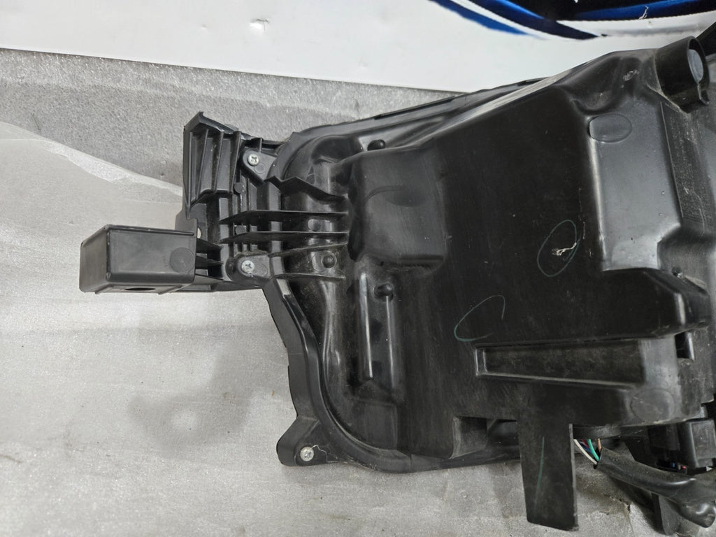2020-2024 Mazda CX-30 NON AFS Right RH Passenger LED Headlight DGH9-51-030A OEM