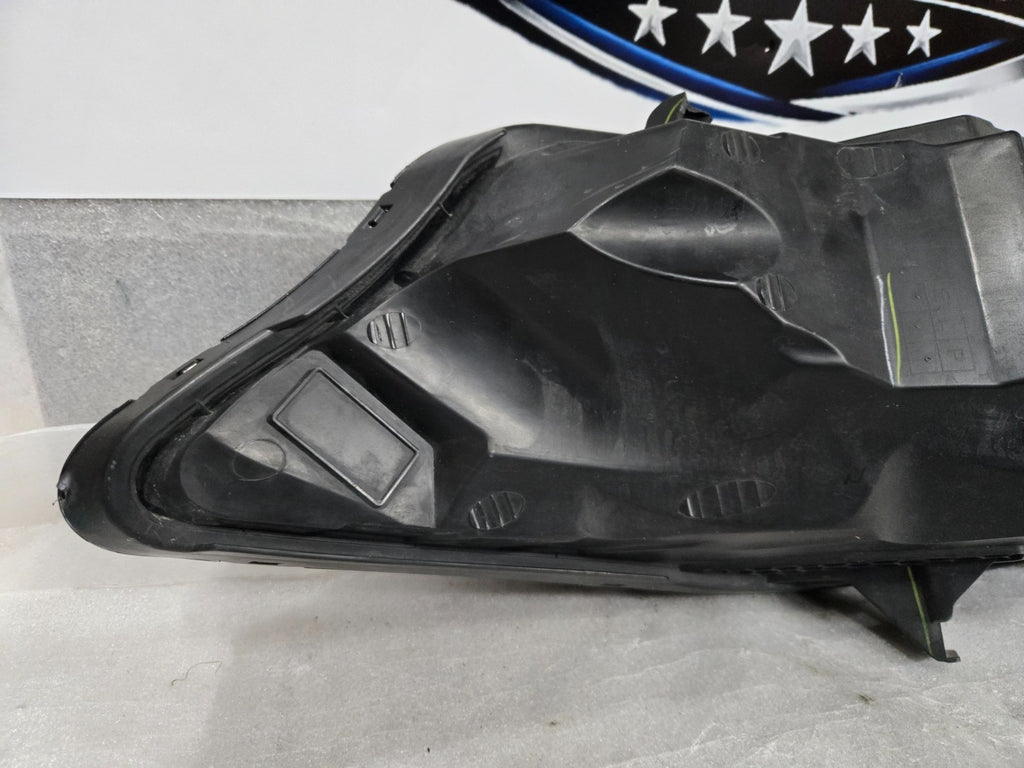 2019-2021 Chevrolet Malibu Right RH Passenger Halogen Headlight OEM 84680166