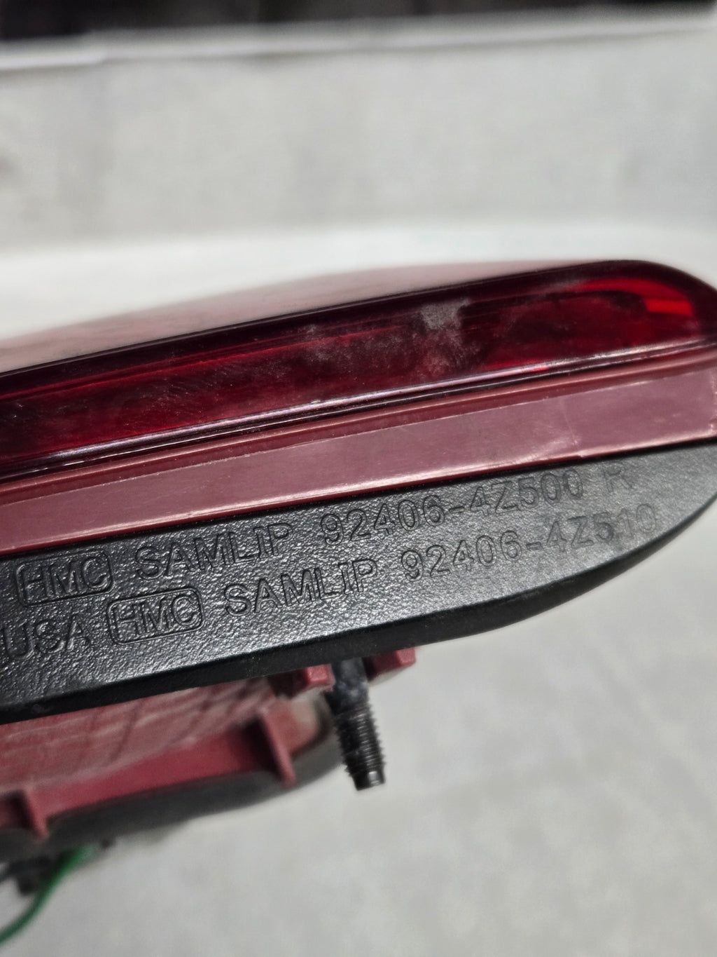 2017-2018 Hyundai Santa Fe Right RH Passenger Side Inner Halogen Tail Light OEM