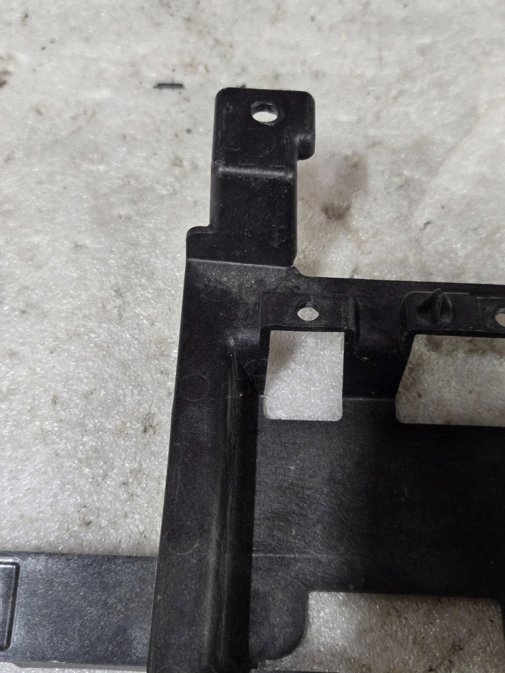2021-23 Bentley Bentayga 2nd Gen Front Right Radar Sensor Bracket 36A807126B OEM
