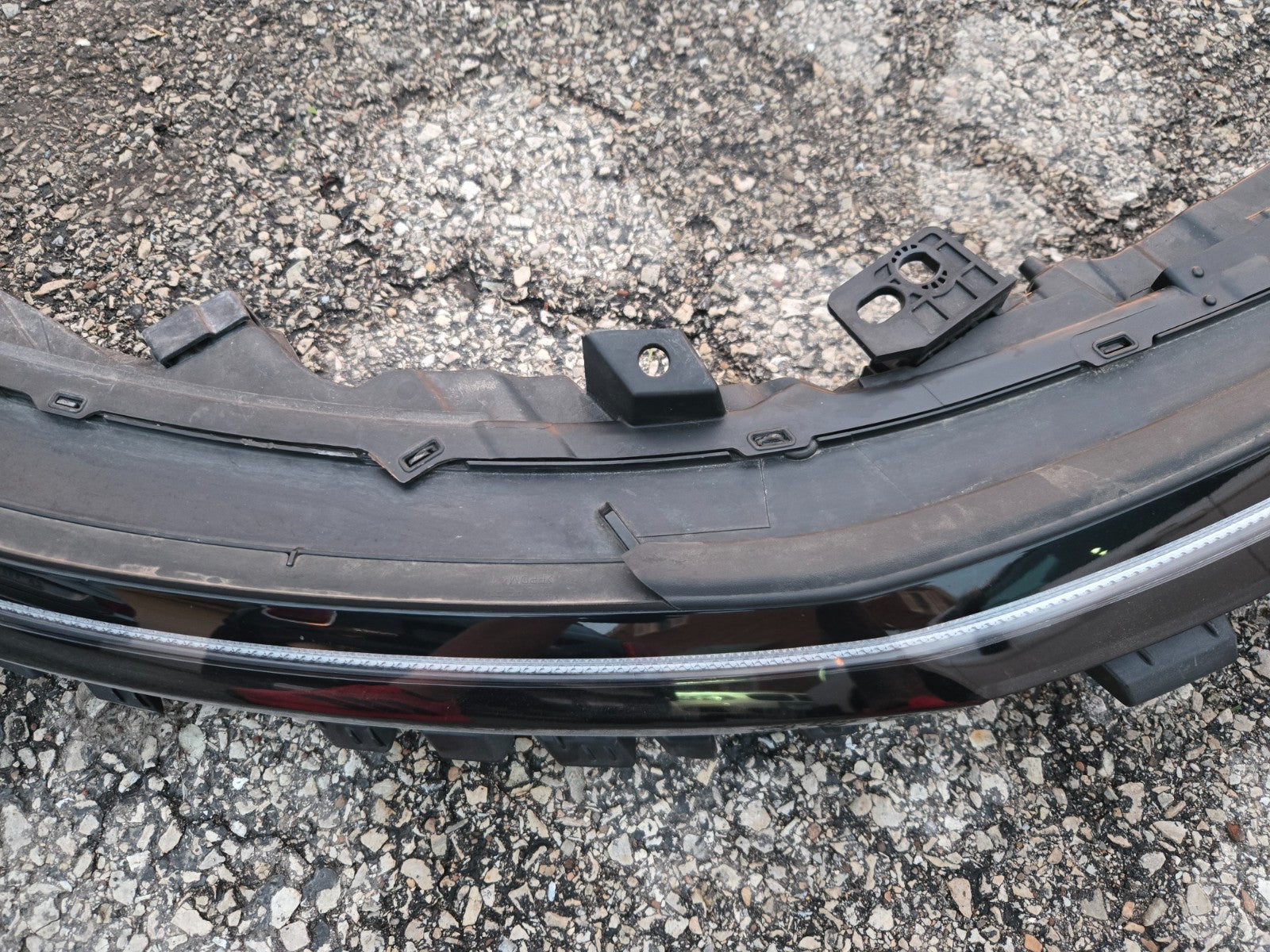 2024 2025 HYUNDAI SONATA FRONT LED DAYTIME RUNNING LIGHT BAR OEM 92209-L1550